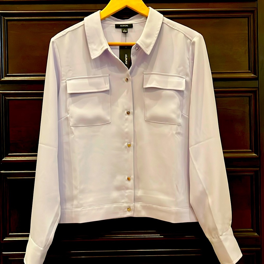 NWT Alfani blouse.